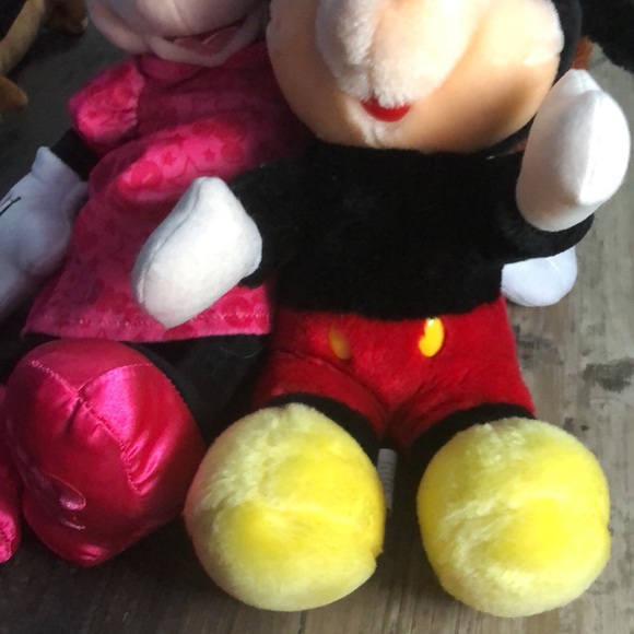 Mickey & Minnie Mouse - Picture 4 of 5
